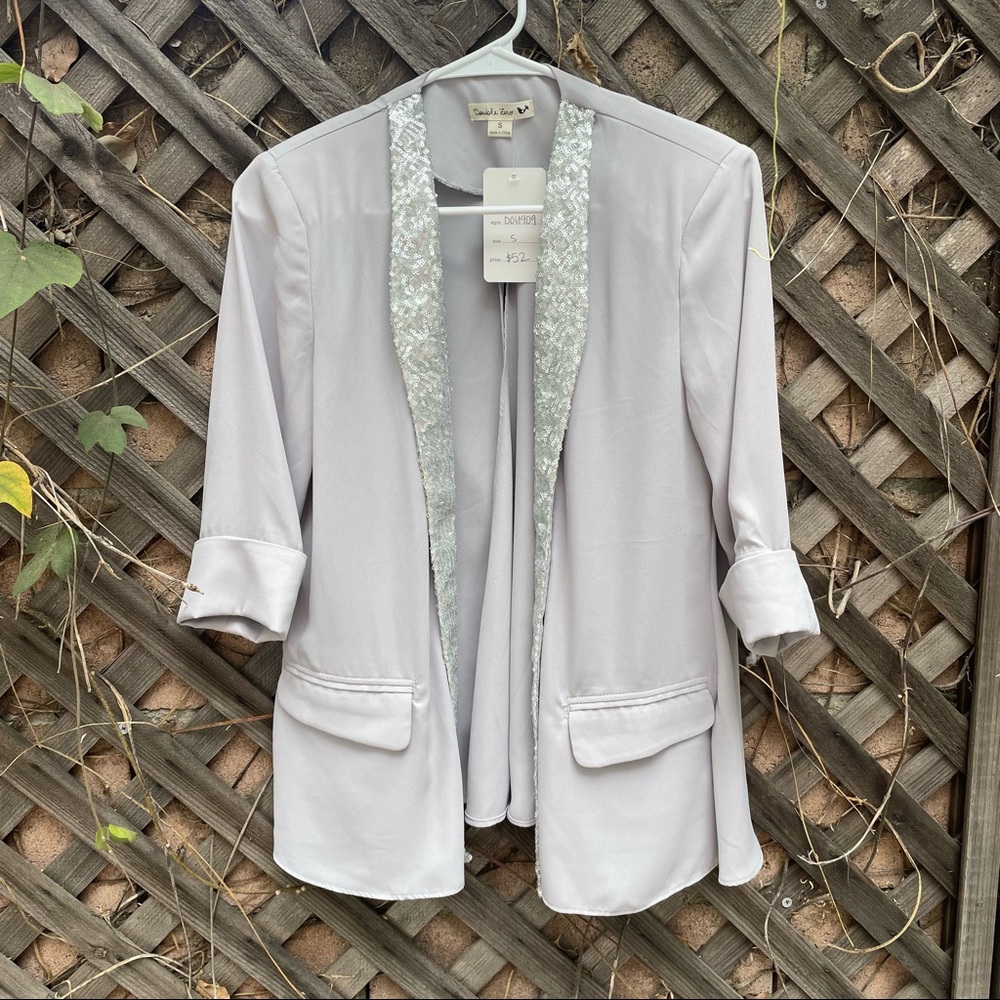 NWT Double Zero Women’s Sequined Lapel Grey Blazer w/ Pockets Size Small